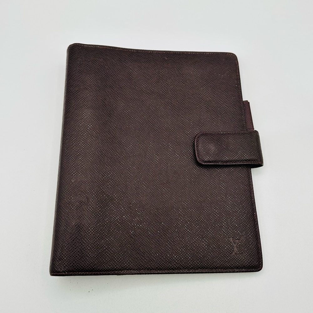 Louis Vuitton Large Taiga Agenda Pm Clutch binder